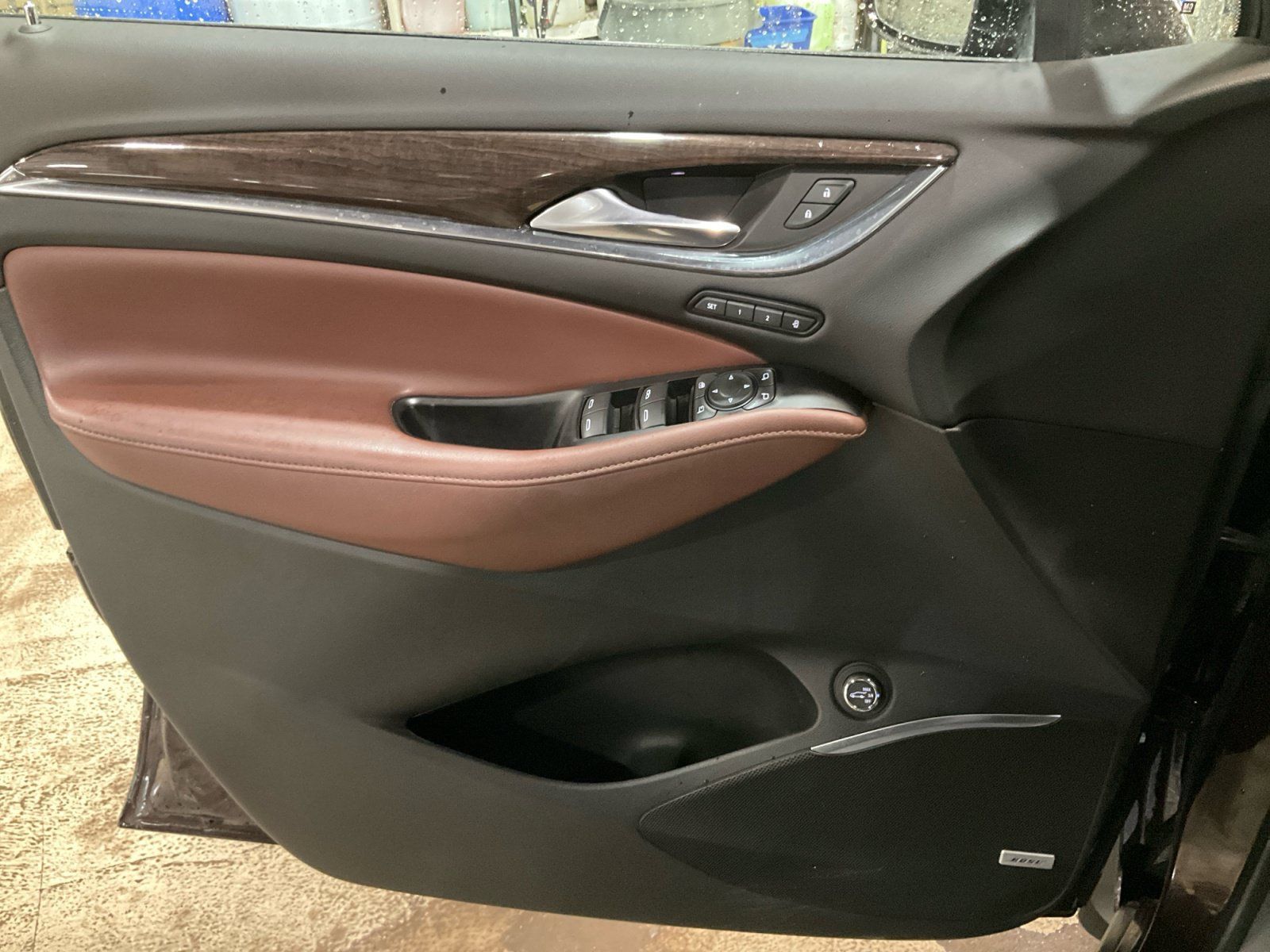 Used 2020 Buick Enclave Avenir w/ Avenir Technology Package AWD/4WD image 28