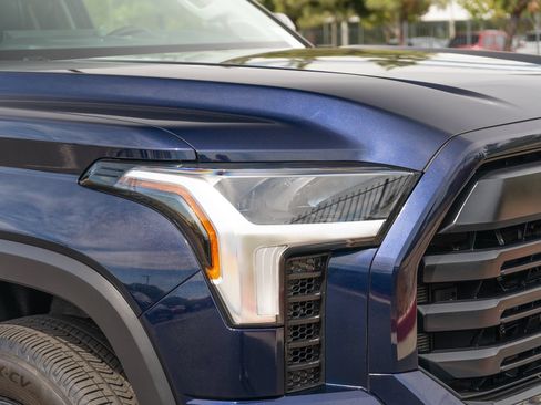 Used 2024 Toyota Tundra Limited AWD/4WD image 16