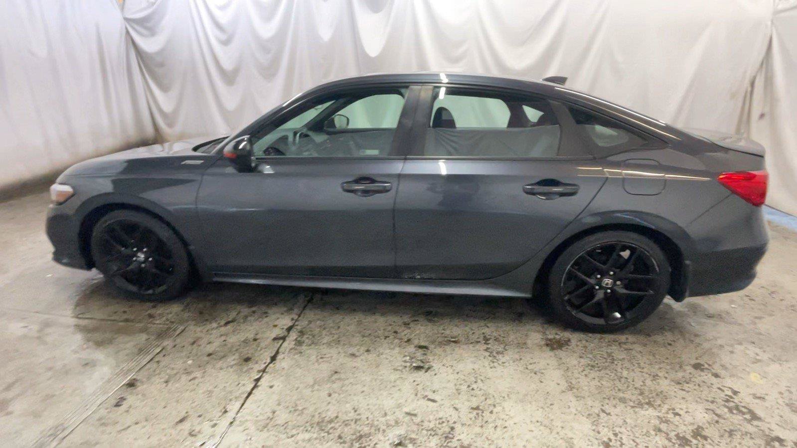 Used 2023 Honda Civic Sport image 13