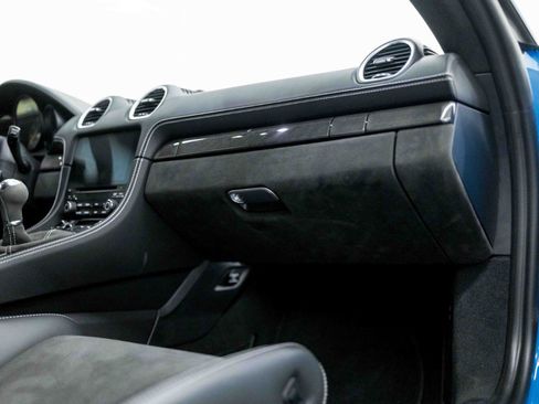 Used 2022 Porsche 718 Cayman GT4 image 52