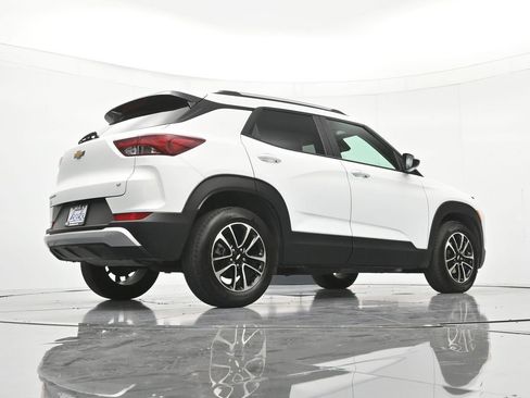 Certified 2025 Chevrolet TrailBlazer LT FWD image 41