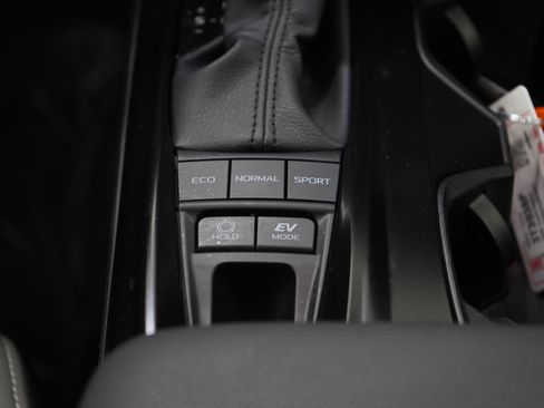 Used 2026 Toyota Camry SE w/ Multimedia Upgrade Package image 19