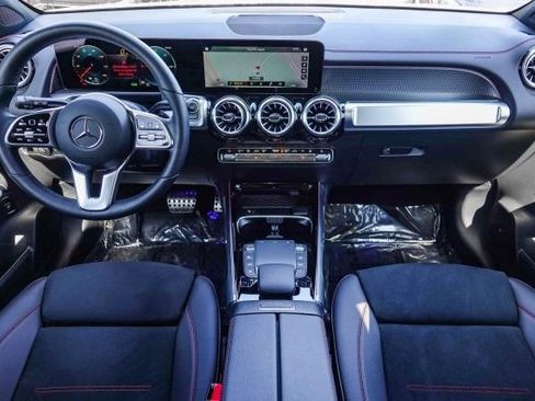 Used 2023 Mercedes-Benz EQB 350 4MATIC SUV image 12