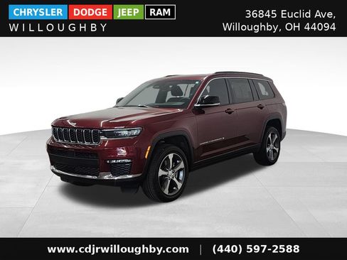 Used 2024 Jeep Grand Cherokee L Limited AWD/4WD image 1