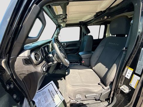 Used 2020 Jeep Wrangler Unlimited Sahara w/ Safety Group AWD/4WD image 23