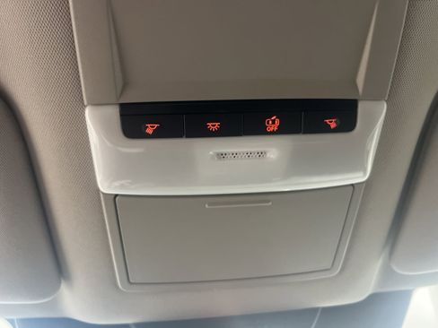 Used 2024 Nissan Pathfinder S image 25