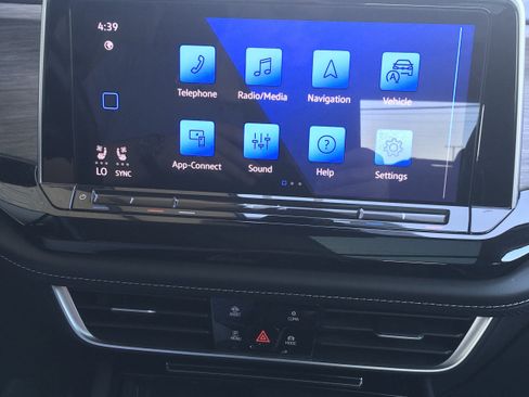 Used 2024 Volkswagen Atlas SEL Premium R-Line AWD/4WD image 14