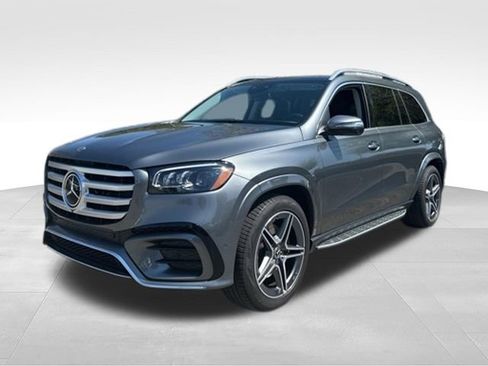 Used 2026 Mercedes-Benz GLS 450 4MATIC image 2