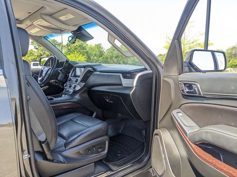 Used 2019 GMC Yukon SLT w/ Open Road Package RWD image 40
