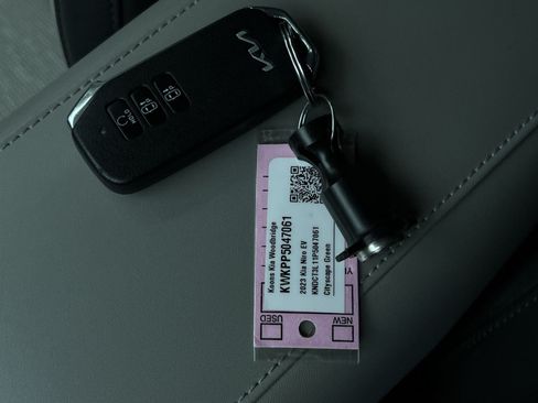 Used 2023 Kia Niro Wave w/ Wave Preserve Package FWD image 36