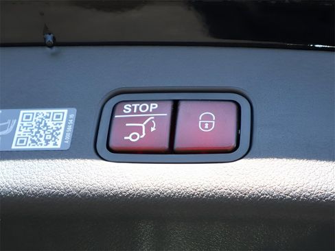 New 2025 Mercedes-Benz GLC 43 AMG 4MATIC image 20