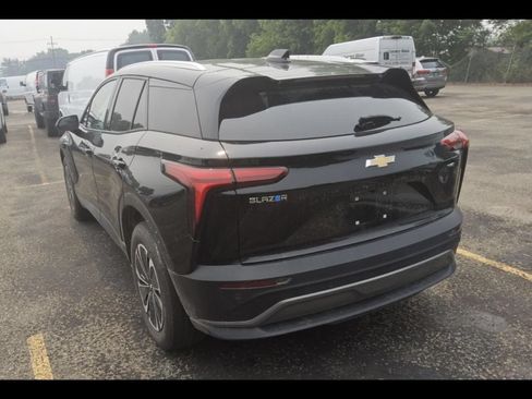 Used 2024 Chevrolet Blazer EV LT AWD/4WD image 4