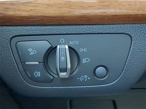 Used 2023 Audi Q5 2.0T Premium w/ Convenience Package image 27