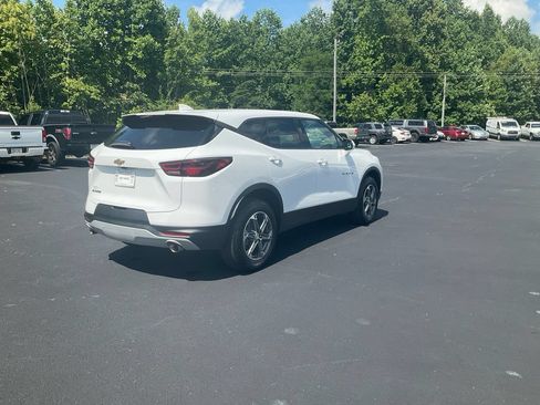 Used 2023 Chevrolet Blazer LT FWD image 5