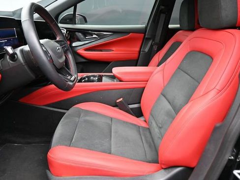 Used 2024 Chevrolet Blazer EV RS image 12