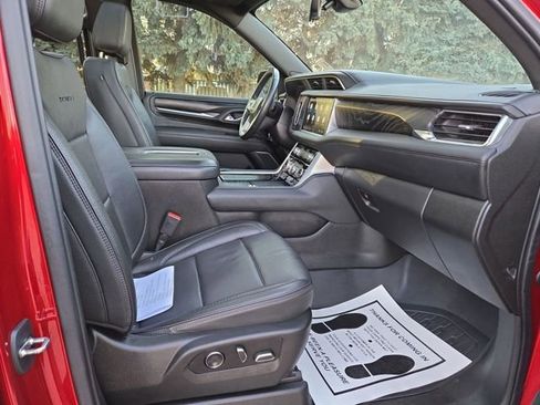 Used 2021 GMC Yukon XL Denali w/ Denali Premium Package image 41