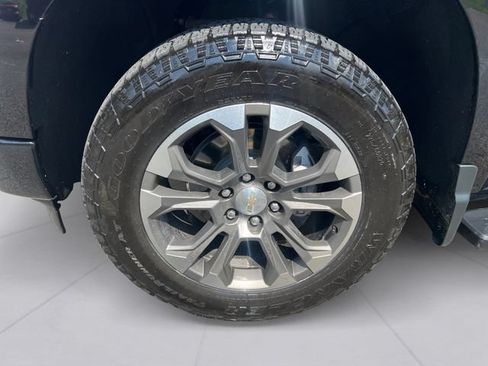 Used 2023 Chevrolet Silverado 1500 High Country AWD/4WD image 9