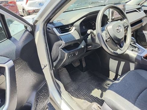 Used 2024 Toyota RAV4 LE FWD image 7