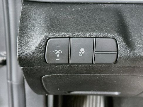 Used 2025 Hyundai Elantra SEL FWD image 17