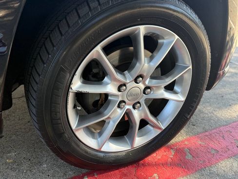 Used 2015 Jeep Grand Cherokee Summit w/ Platinum Series Group image 14