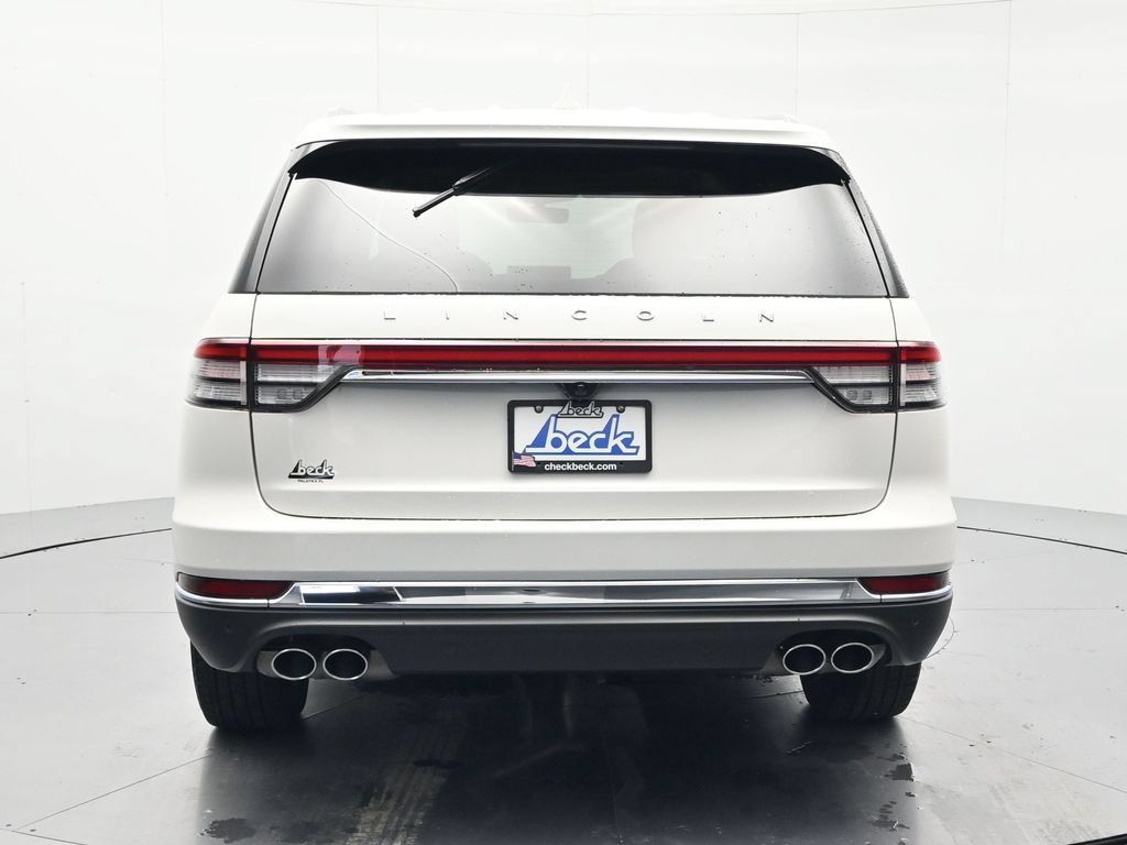 Used 2024 Lincoln Aviator 2WD w/ Premium Package image 6