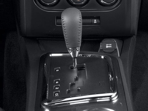 Used 2014 Dodge Challenger SXT image 8