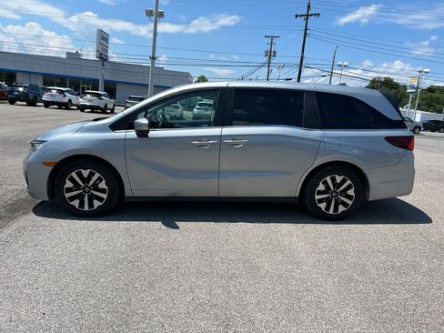 Used 2025 Honda Odyssey EX-L image 8