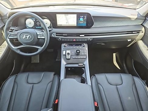 Used 2024 Hyundai Palisade Limited FWD image 9