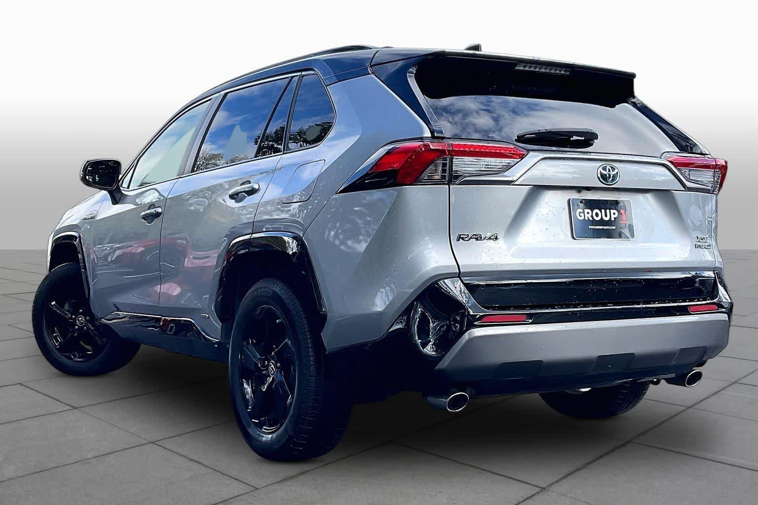 Used 2019 Toyota RAV4 XSE AWD/4WD image 11