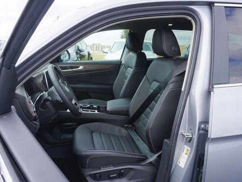 New 2026 Volkswagen Atlas SEL image 8