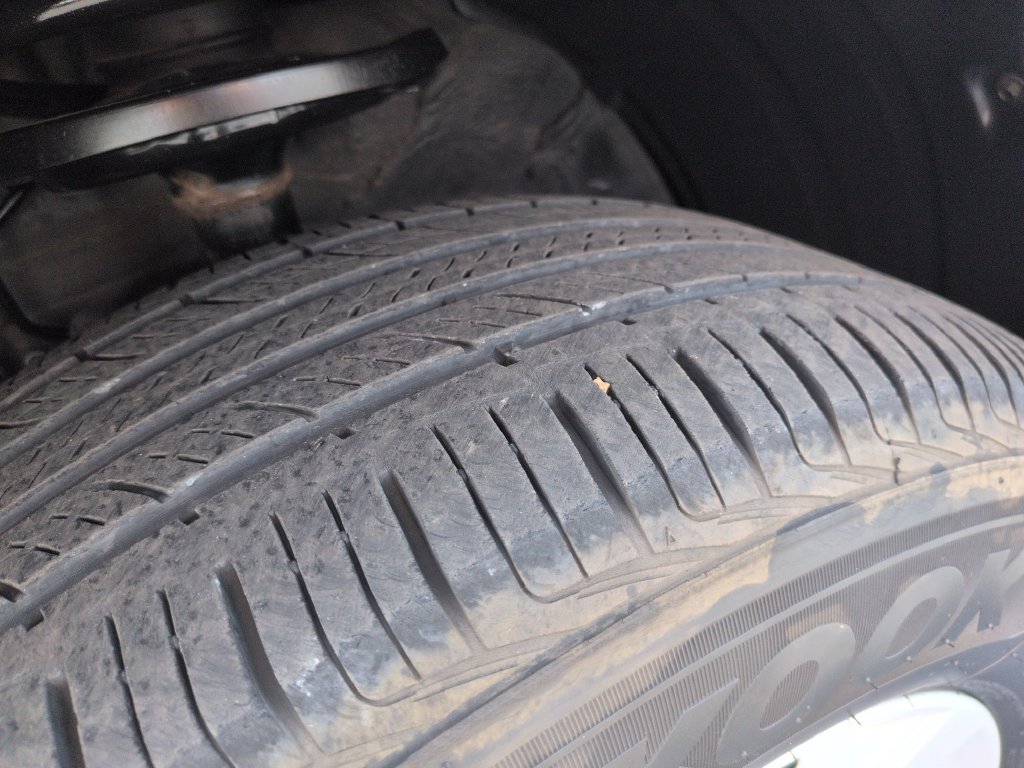 Used 2013 Toyota Highlander FWD w/ Cold Weather Pkg image 27