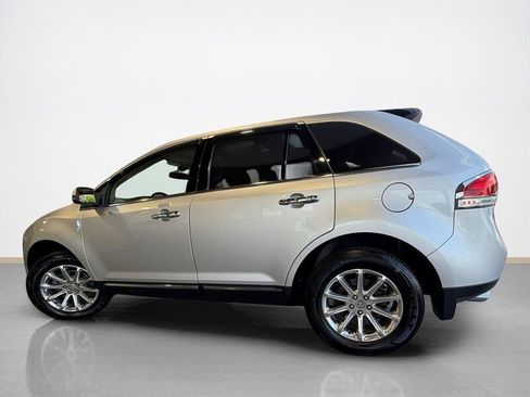 Used 2012 Lincoln MKX AWD image 7