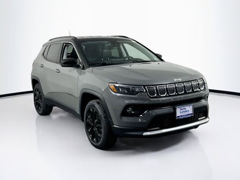Used 2022 Jeep Compass Limited AWD/4WD image 3
