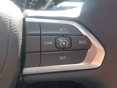 New 2026 Jeep Compass Latitude image 12