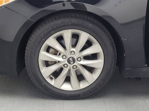Used 2018 Kia Optima LX w/ 17" Alloy Wheels Package image 31