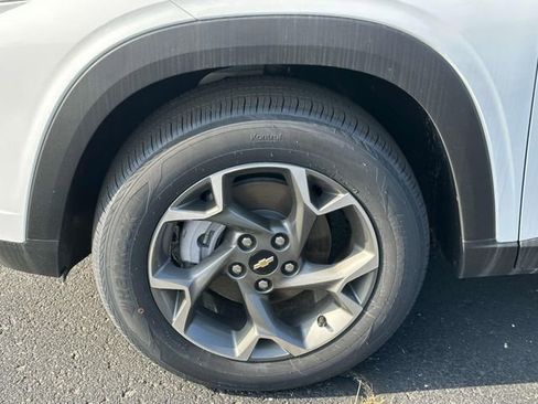 New 2025 Chevrolet Trax LT w/ Driver Confidence Package image 9