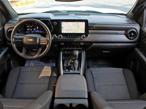 Used 2024 Chevrolet Colorado W/T w/ WT Convenience Package II image 25