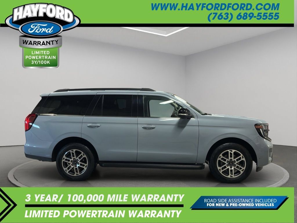 Used 2025 Ford Expedition Active AWD/4WD image 8