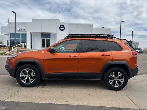 Used 2015 Jeep Cherokee Trailhawk w/ Comfort/Convenience Group image 2