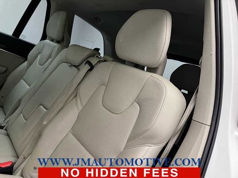 Used 2019 Volvo XC90 T6 Momentum w/ Advanced Package image 16