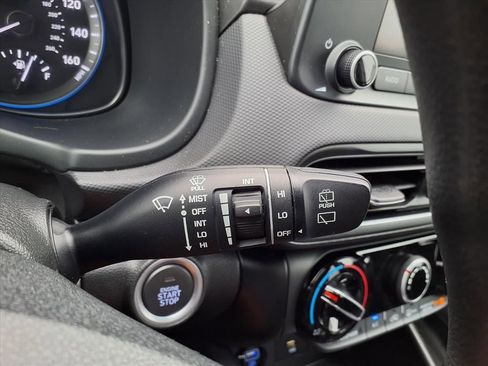 Used 2022 Hyundai Kona SEL image 23