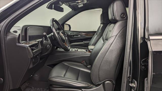 Used 2023 Cadillac Escalade Luxury w/ LPO, Floor Liner Package RWD image 13