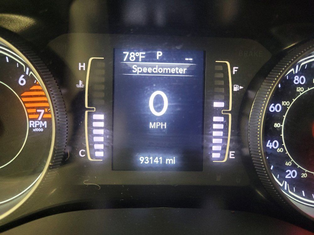 Used 2020 Jeep Cherokee Latitude FWD image 23