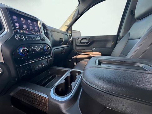 Used 2021 Chevrolet Silverado 1500 LT Trail Boss w/ Convenience Package II image 63