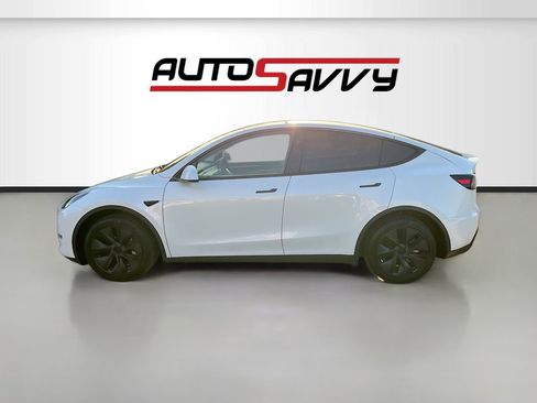 Used 2025 Tesla Model Y Long Range AWD/4WD image 4