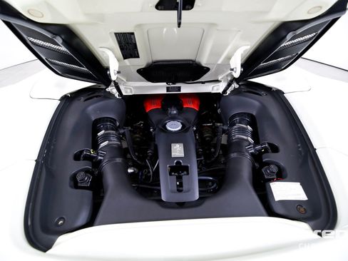Used 2018 Ferrari 488 Spider RWD image 23