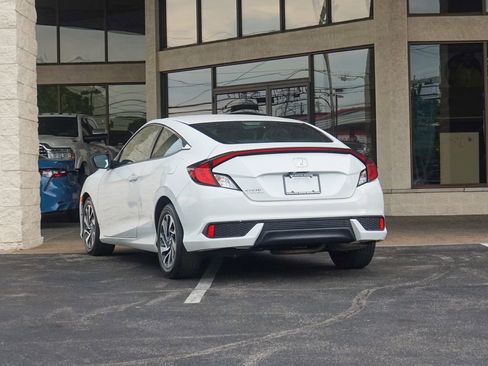 Used 2019 Honda Civic LX image 4