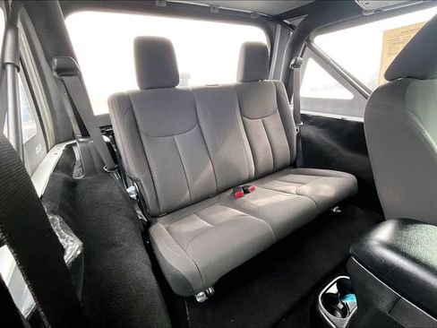 Used 2016 Jeep Wrangler Sport image 27