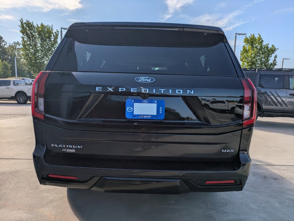 New 2027 Ford Expedition Max Platinum w/ Driver's Package RWD image 5