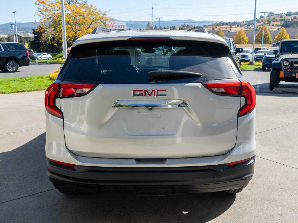 Used 2018 GMC Terrain SLE w/ Driver Convenience Package FWD image 6